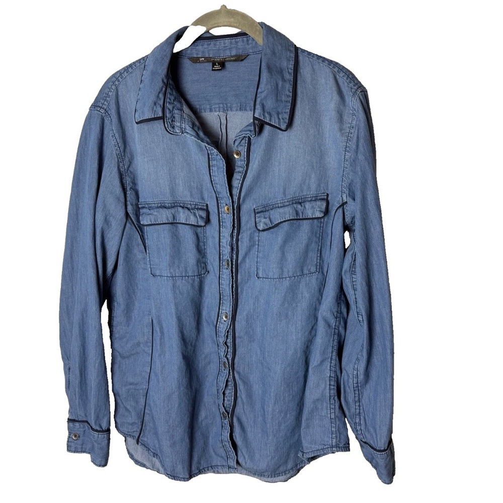 Lee Shape Illusions Shirt Size Large Long Sleeves Blue Button Up Casual Cotton